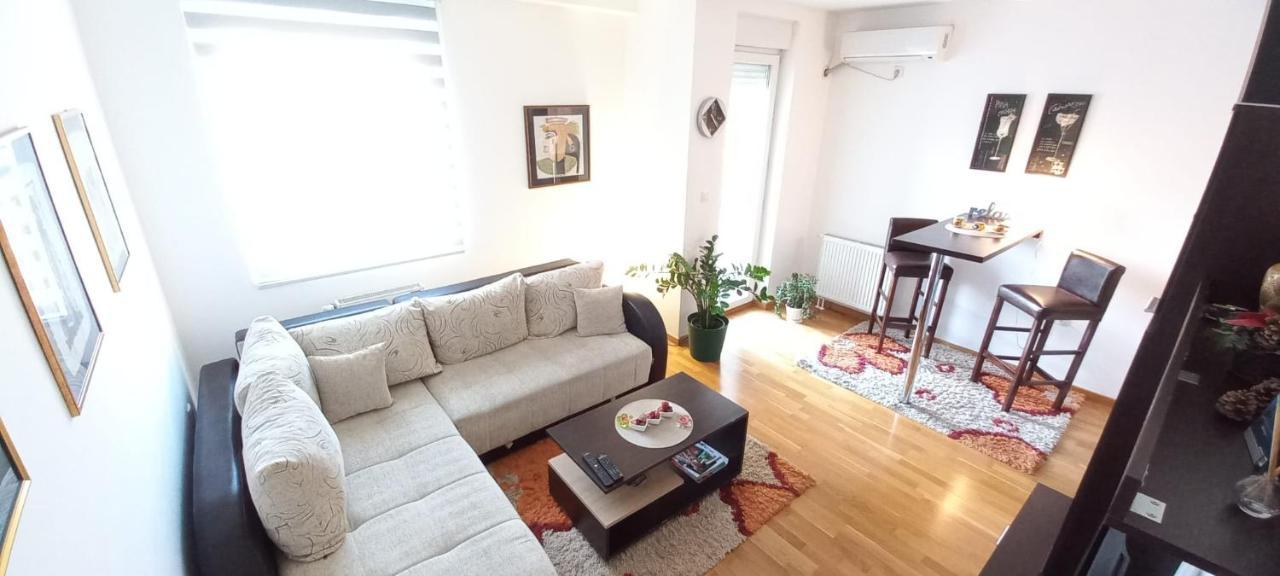 Beautifull Apartment Ni Exterior foto